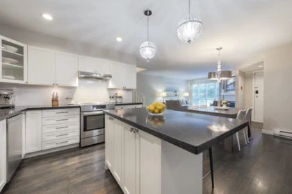 Kitchen Island Photo of 796 W 15th Avenue, Vancouver, BC