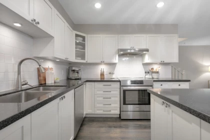 Kitchen Photo of 796 W 15th Avenue, Vancouver, BC