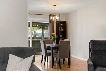 Primary Bedroom Photo of 3712 Old Clayburn Road, Abbotsford, BC