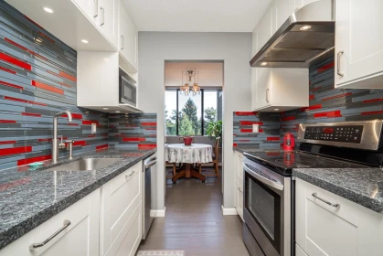 303 2060 Bellwood Avenue, Burnaby, BC, Burnaby — Apartment/Condo for sale