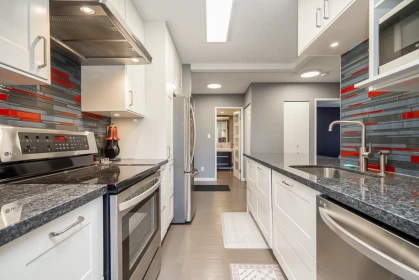 303 2060 Bellwood Avenue, Burnaby, BC, Burnaby — Apartment/Condo for sale