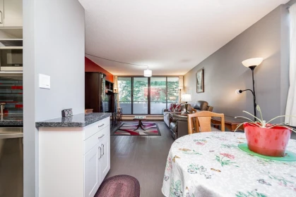 Primary Bedroom Photo of 303 2060 Bellwood Avenue, Burnaby, BC