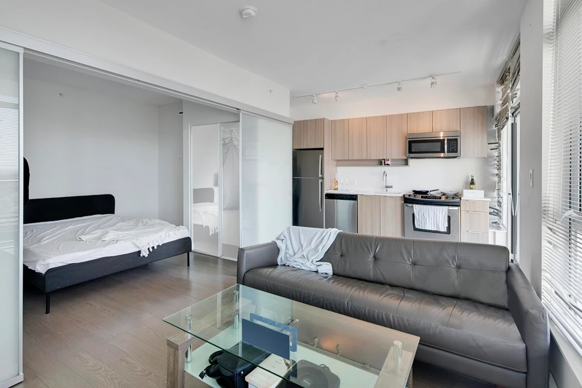 Family Room Photo of 1805 13308 Central Avenue, Surrey, BC