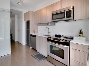 1805 13308 Central Avenue, Surrey, BC, Surrey — Apartment/Condo for sale