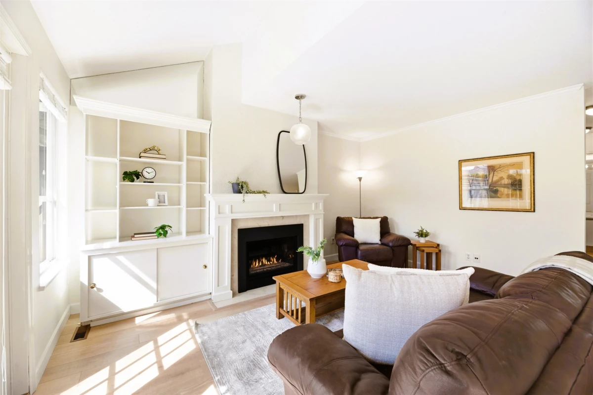 Dining Area Photo of 103 10538 153 Street, Surrey, BC