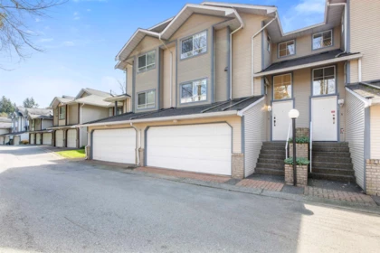 Primary Bathroom Photo of 103 10538 153 Street, Surrey, BC