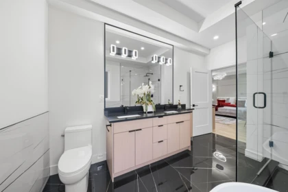 Basement Recreation Room Photo of 14043 80 Avenue, Surrey, BC
