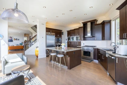 Breakfast Nook Photo of 14533 Magdalen Avenue, White Rock, BC