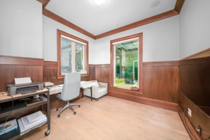Hallway Photo of 14533 Magdalen Avenue, White Rock, BC