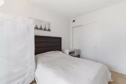 Primary Bedroom Photo of 410 135 E 13th Street, North Vancouver, BC