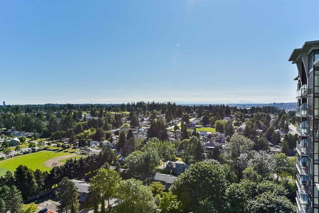 Living Room Photo of 1907 10777 University Drive, Surrey, BC