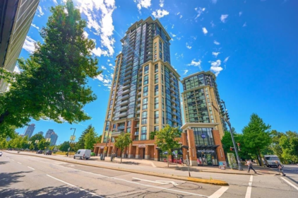 1907 10777 University Drive, Surrey, BC, Surrey — Apartment/Condo for sale