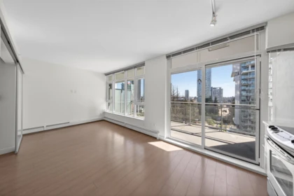 810 13308 Central Avenue, Surrey, BC, Surrey — Apartment/Condo for sale