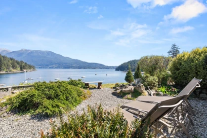 Kitchen Photo of 433 Senator Place, Bowen Island, BC