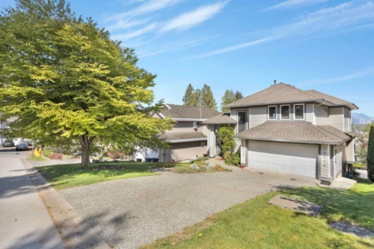 Swimming Pool Photo of 12015 100a Avenue, Surrey, BC