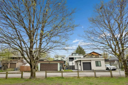 Laundry Room Photo of 2056 E 13th Avenue, Vancouver, BC