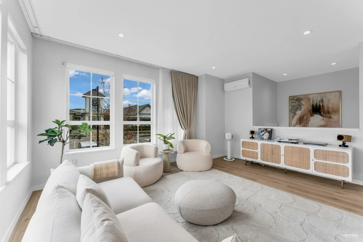 Family Room Photo of 103 5311 Admiral Way, Delta, BC