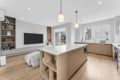 Breakfast Nook Photo of 103 5311 Admiral Way, Delta, BC