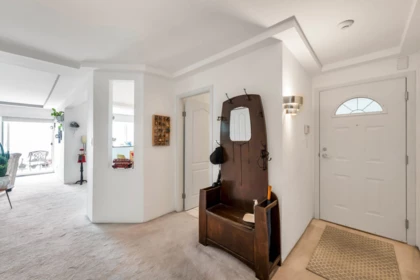 Basement Recreation Room Photo of 105 15165 Marine Drive, White Rock, BC