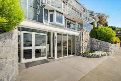 Kitchen Photo of 105 15165 Marine Drive, White Rock, BC