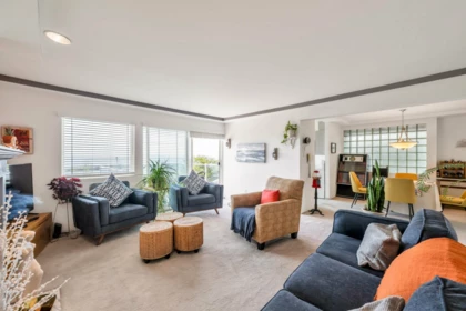 Primary Bedroom Photo of 105 15165 Marine Drive, White Rock, BC