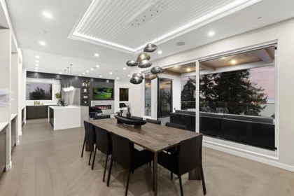 Basement Recreation Room Photo of 13169 Marine Drive, Surrey, BC