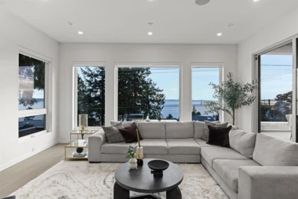 Powder Room Photo of 13169 Marine Drive, Surrey, BC
