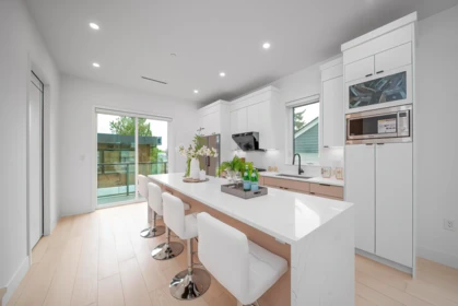 Breakfast Nook Photo of 2 5595 Fleming Street, Vancouver, BC