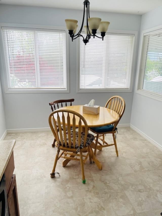 Dining Area Photo of 45470 Spruce Drive, Chilliwack, BC