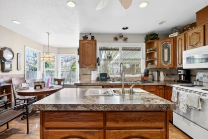 Kitchen Photo of 15467 Kildare Drive, Surrey, BC