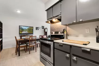 Kitchen Island Photo of 312 45598 Mcintosh Drive, Chilliwack, BC