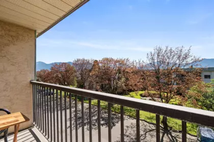 Staircase Photo of 312 45598 Mcintosh Drive, Chilliwack, BC