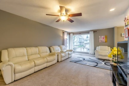 Breakfast Nook Photo of 14928 93a Avenue, Surrey, BC