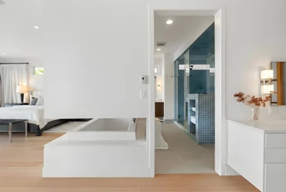 Laundry Room Photo of 14501 Marine Drive, White Rock, BC