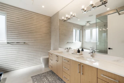 Guest Bathroom Photo of 13511 Marine Drive, Surrey, BC