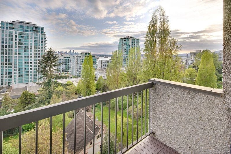 Family Room Photo of 701 145 St Georges Avenue, North Vancouver, BC