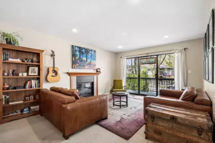 Kitchen Photo of 2050 E 13th Avenue, Vancouver, BC