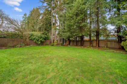 Garden / Landscaping Photo of 1663 Robertson Avenue, Port Coquitlam, BC