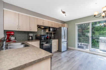 Breakfast Nook Photo of 1 6747 203 Street, Langley, BC
