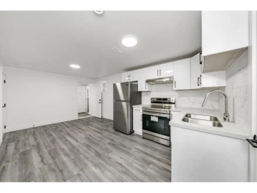 Mudroom Photo of 14927 Kew Drive Drive, Surrey, BC