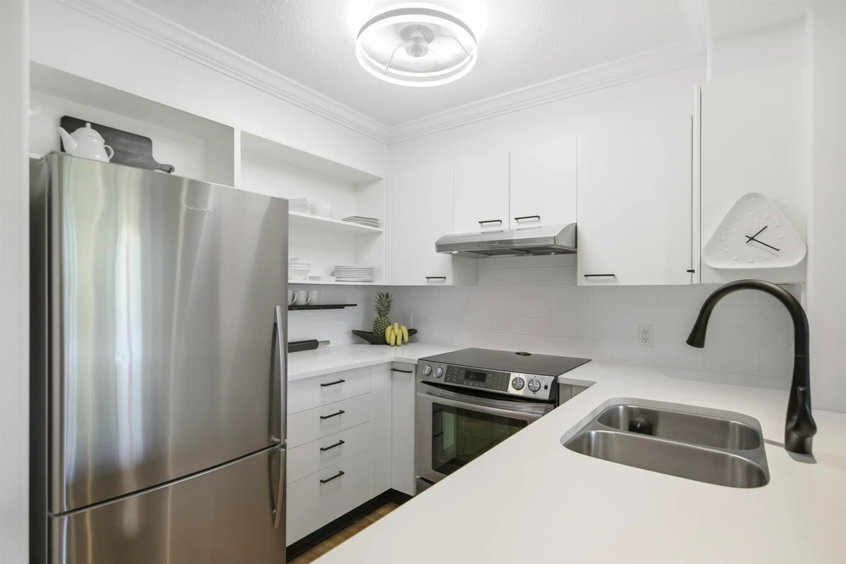 Family Room Photo of 403 1575 W 10th Avenue, Vancouver, BC