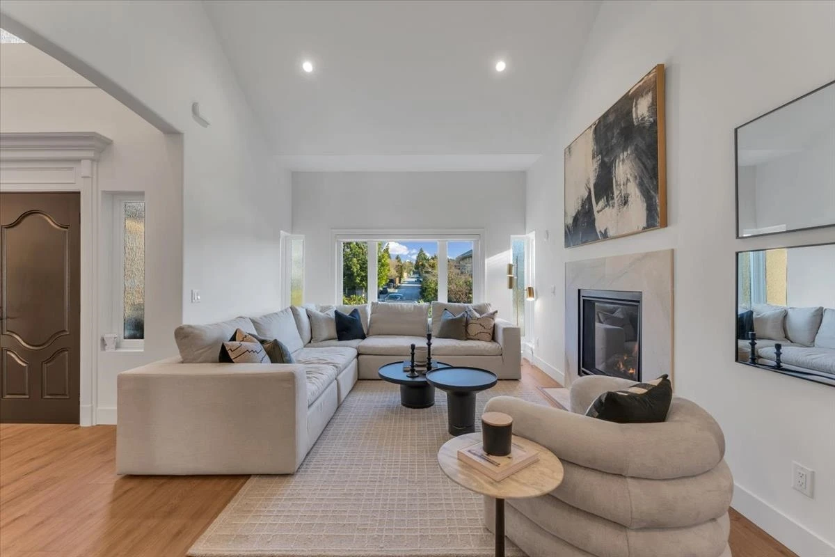 Family Room Photo of 2594 Palisade Crescent, Port Coquitlam, BC