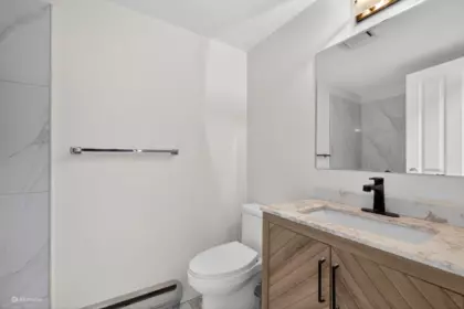 Guest Bathroom Photo of 15 2998 Mouat Drive, Abbotsford, BC