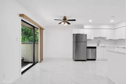 Kitchen Photo of 15 2998 Mouat Drive, Abbotsford, BC