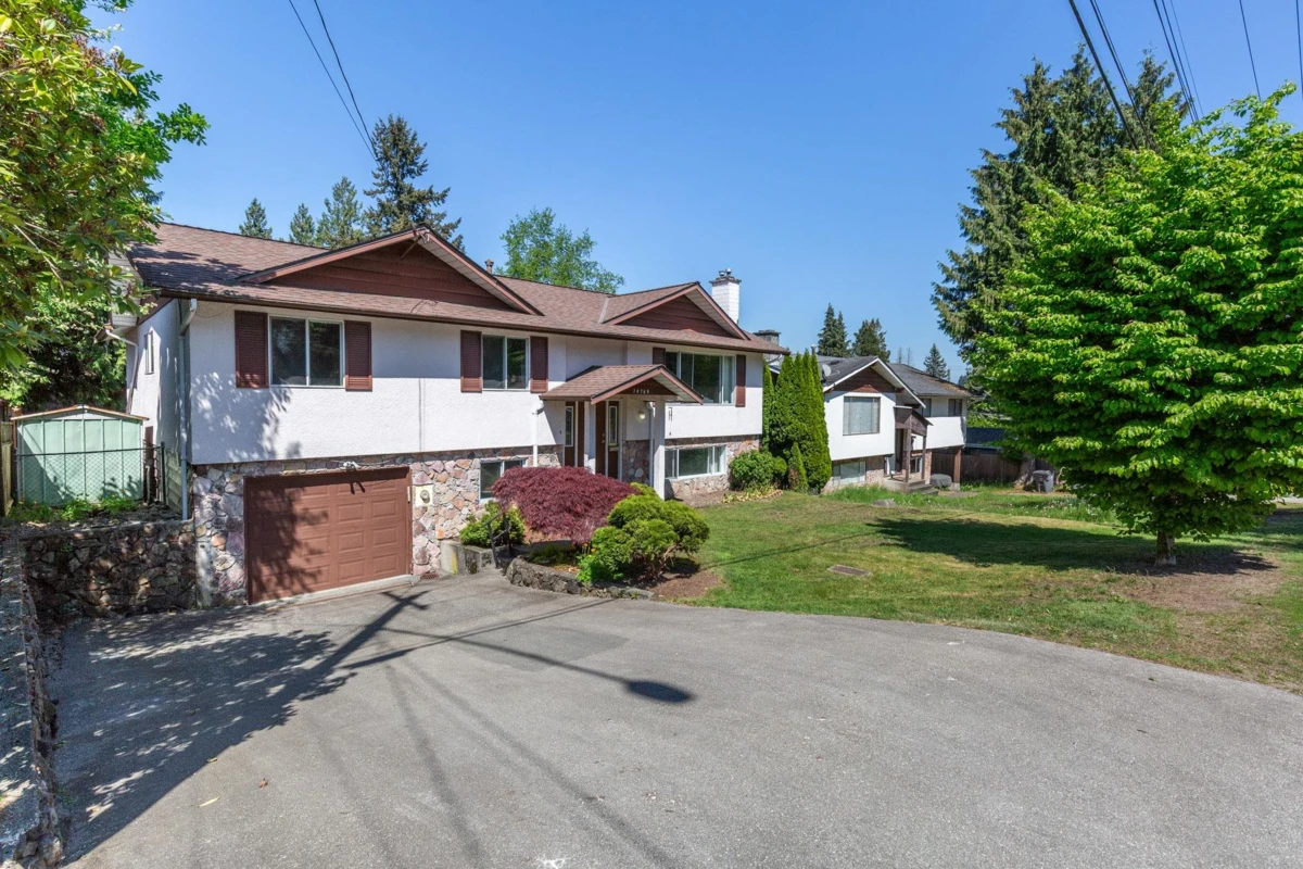 Living Room Photo of 14769 110 Avenue, Surrey, BC