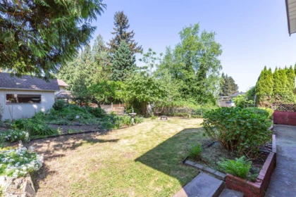 Front Yard Photo of 14769 110 Avenue, Surrey, BC