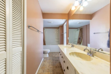 Mudroom Photo of 14769 110 Avenue, Surrey, BC