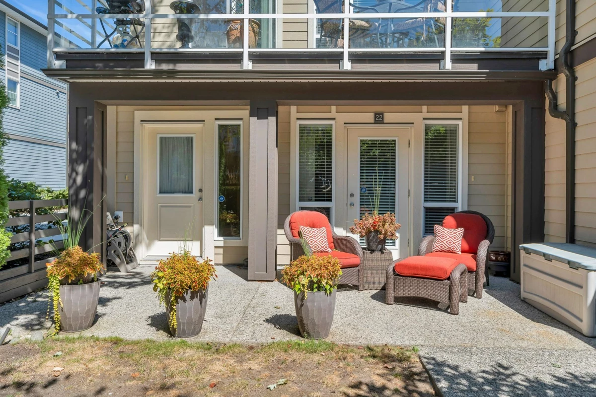 Dining Area Photo of 22 15405 31 Avenue, Surrey, BC
