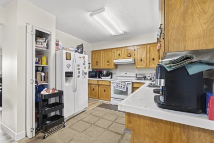 Laundry Room Photo of 1941 Charles Street, Port Moody, BC