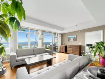 Family Room Photo of 8725 Seascape Drive, West Vancouver, BC